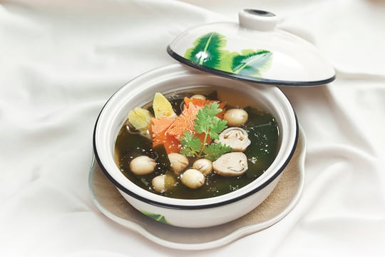 Cháo hạt sen rong biển